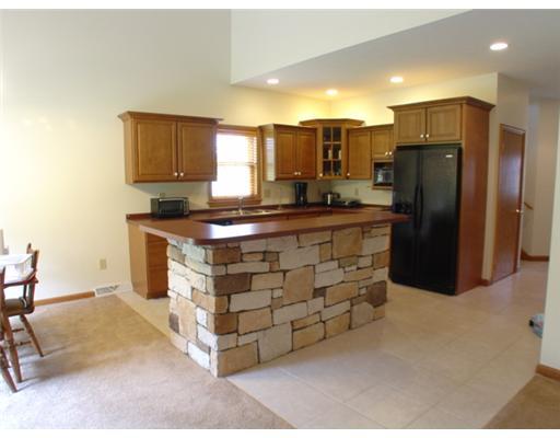 12 Mountain Shadow Road Hopwood, PA 15445 - Photo 4 of 13 Kitchen.