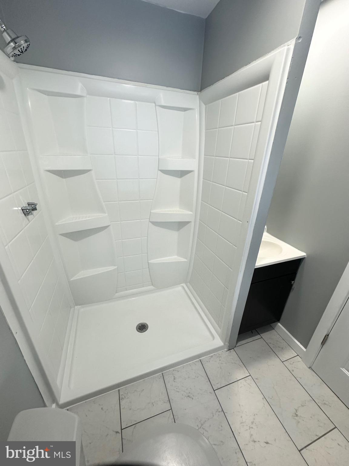 331 Tyler Street Trenton, NJ 08609 - Photo 22 of 49 a bathroom with a bathtub