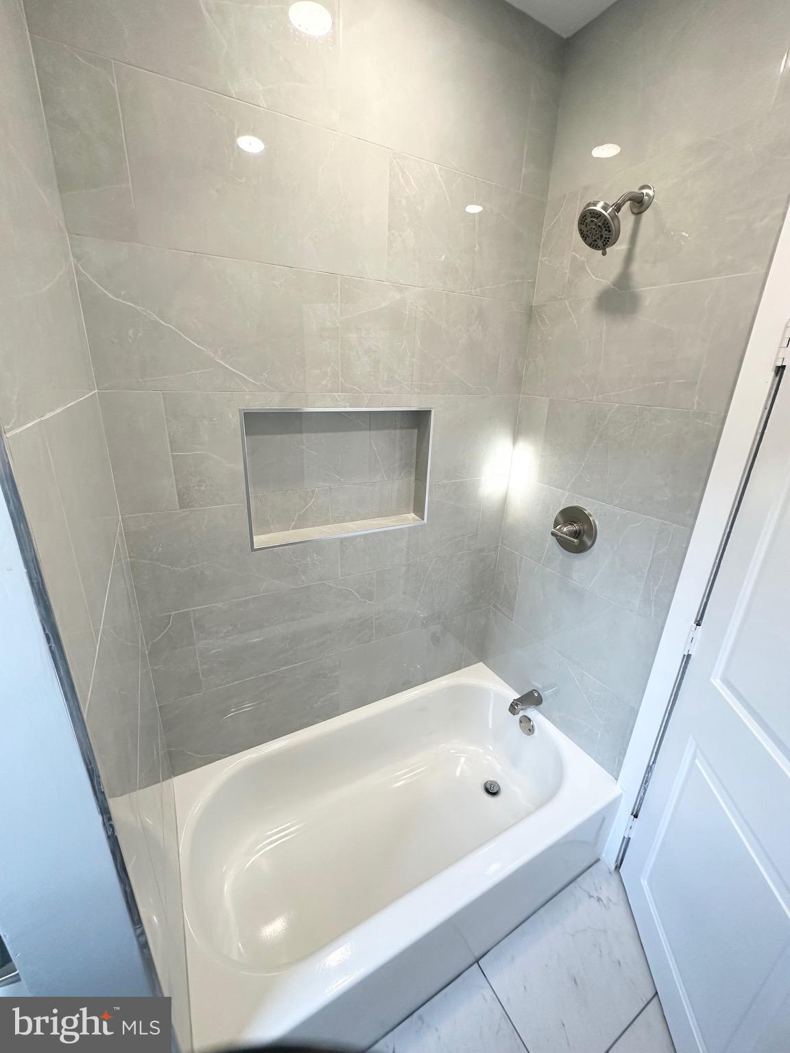 331 Tyler Street Trenton, NJ 08609 - Photo 30 of 49 a bathroom with a bathtub