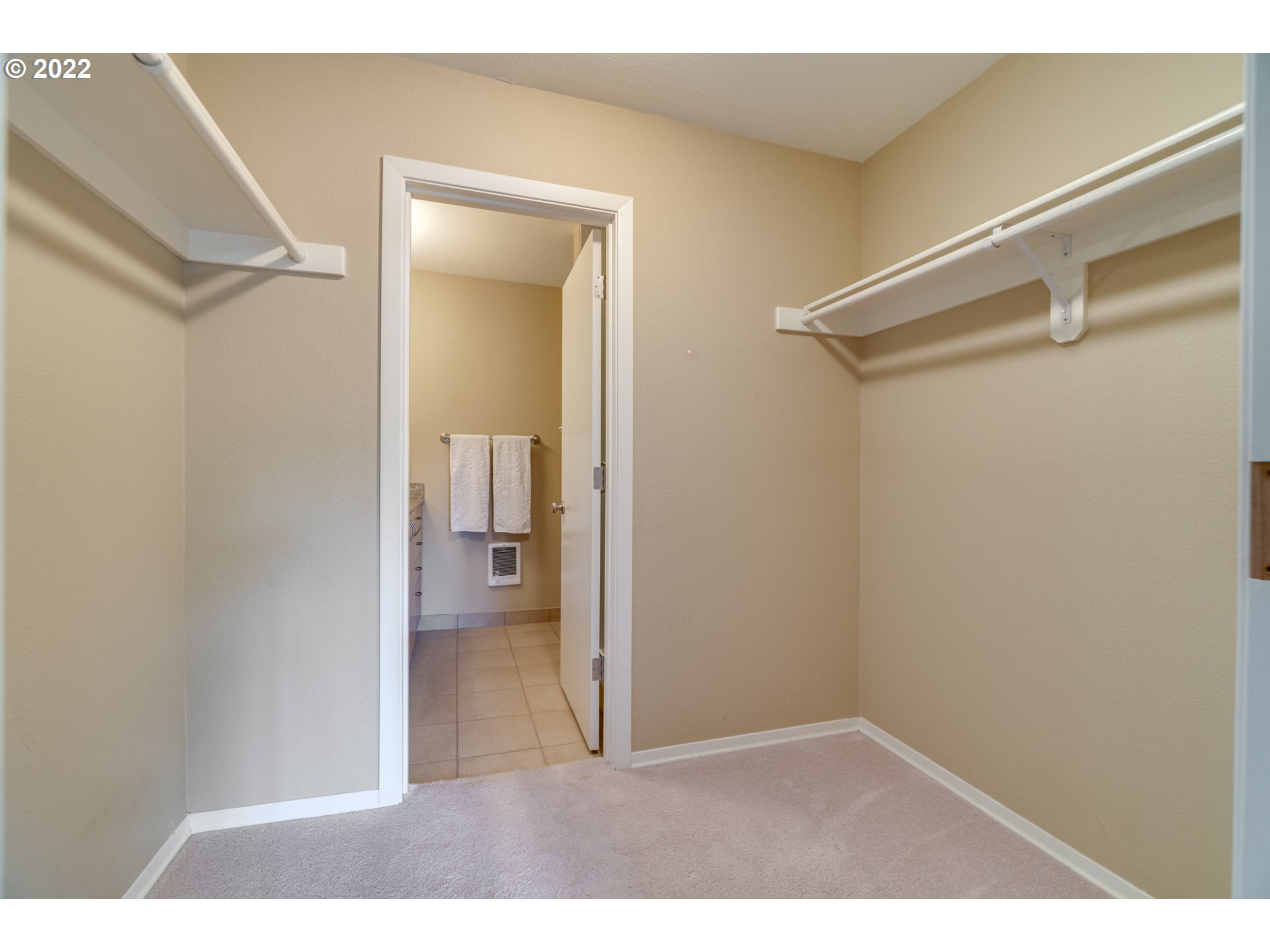 200 Southwest Burnham Road, Unit 405 Lake Oswego, OR 97034 - Photo 13 of 30 Gallery Image 13