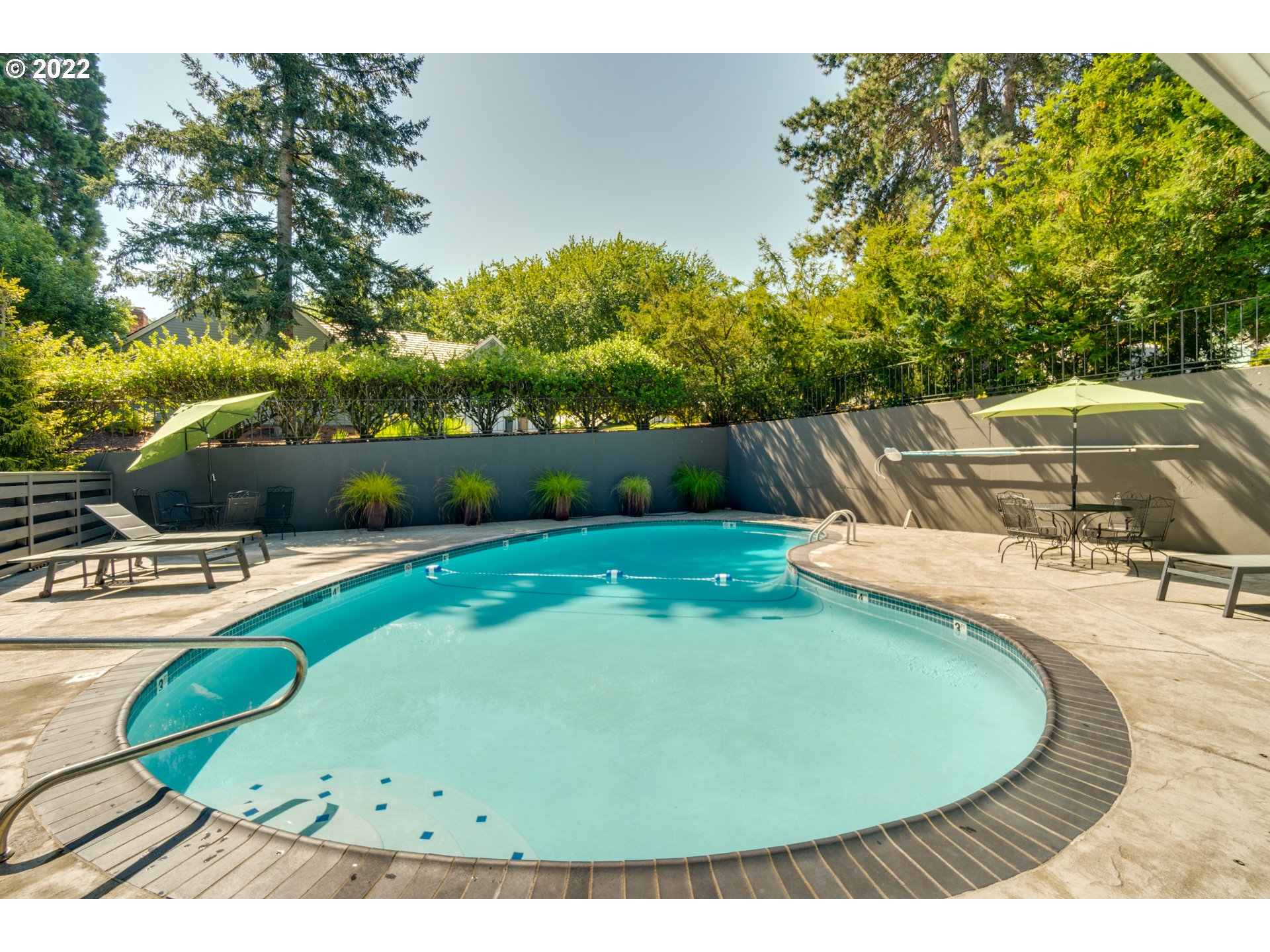 200 Southwest Burnham Road, Unit 405 Lake Oswego, OR 97034 - Photo 28 of 30 Gallery Image 28