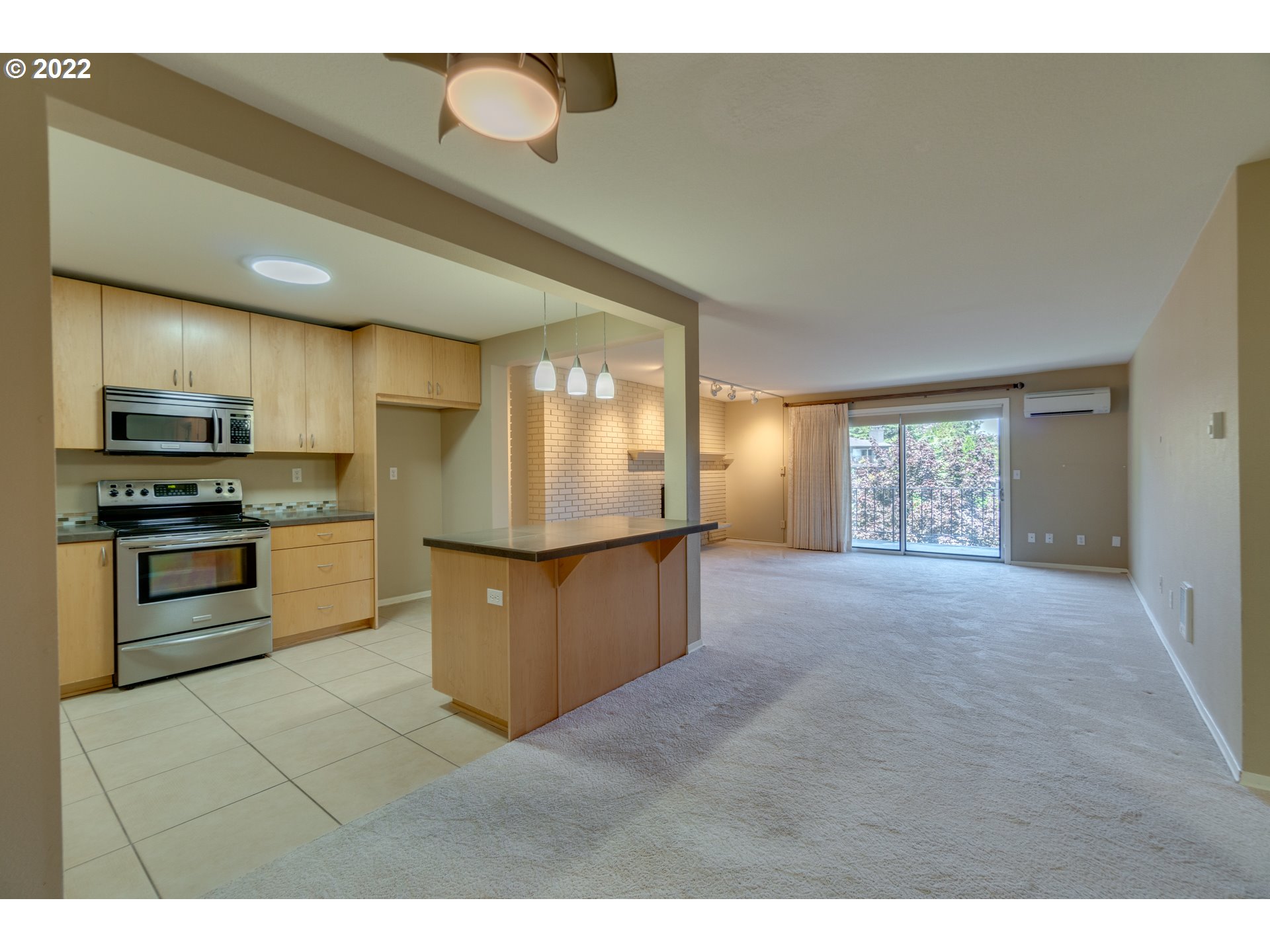 200 Southwest Burnham Road, Unit 405 Lake Oswego, OR 97034 - Photo 8 of 30 Gallery Image 8