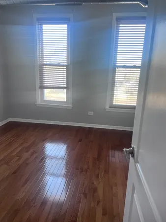 $2,000 | 20 West Hinsdale Avenue, Unit 1, Hinsdale, IL 60521