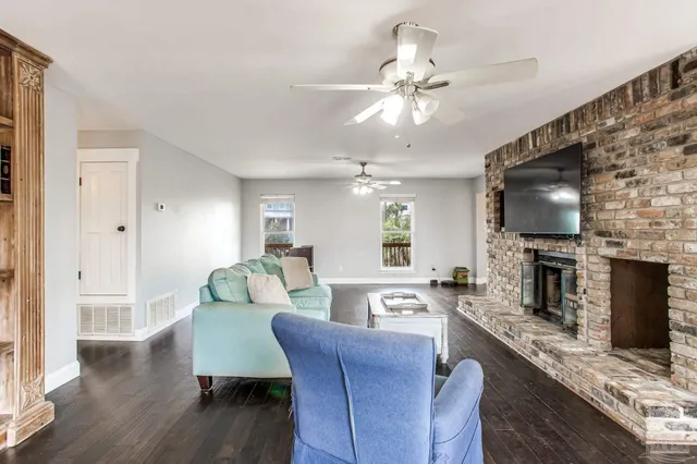 $599,000 | 412 Deer Point Drive, Gulf Breeze, FL 32561