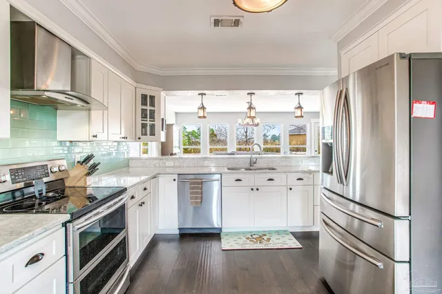 $599,000 | 412 Deer Point Drive, Gulf Breeze, FL 32561