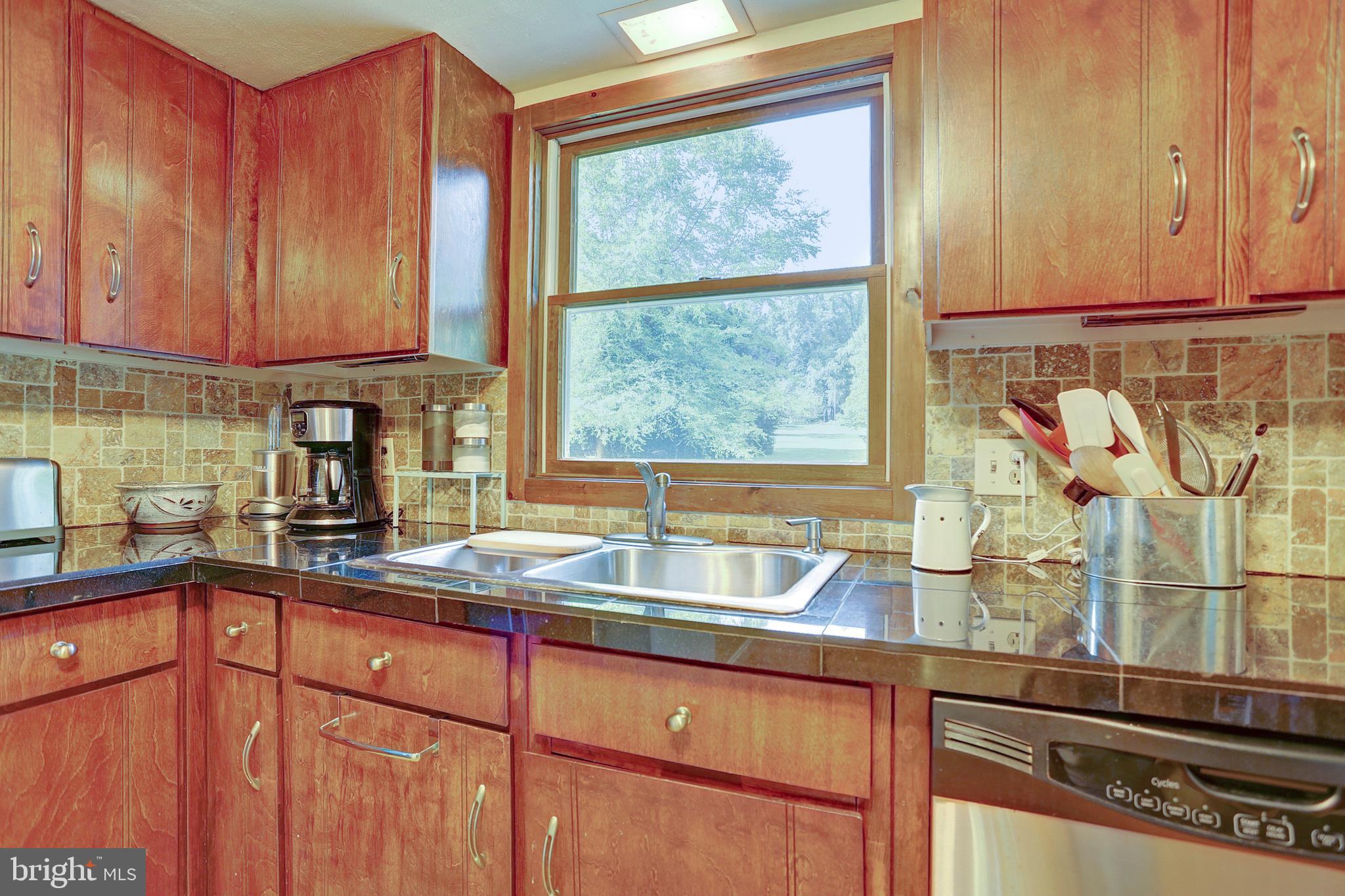7374 Mountain Road Felton, PA 17322 - Photo 8 of 35 Kitchen