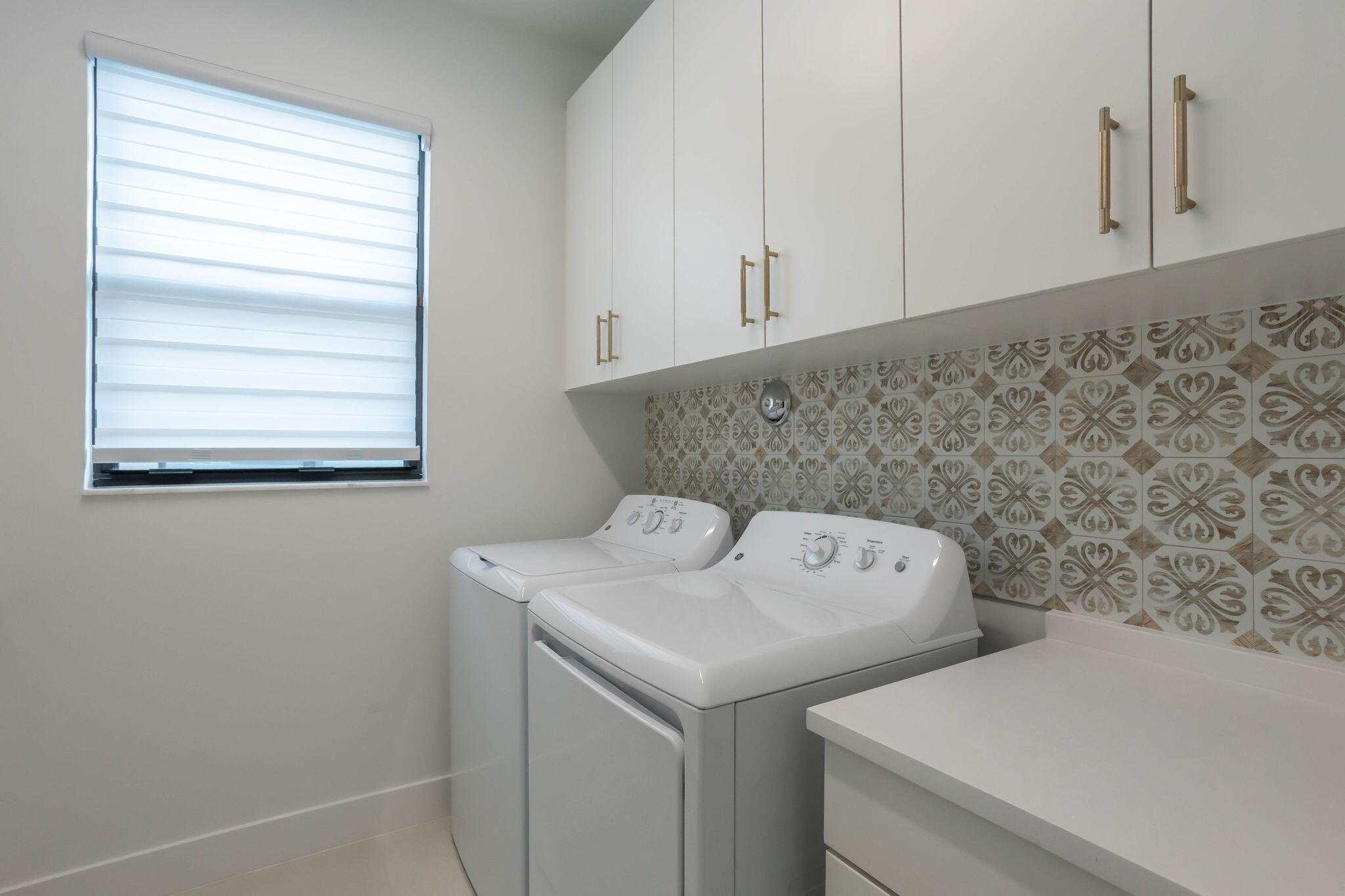 21049 Violet Flds Way Boca Raton, FL 33434 - Photo 48 of 54 a utility room with dryer and washer