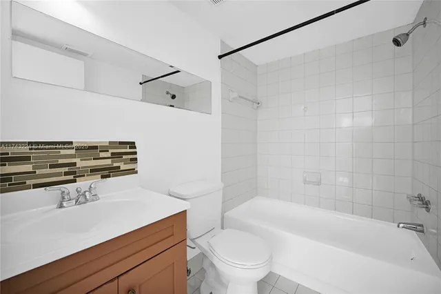 $299,000 | 2575 Southwest 27th Avenue, Unit 508, Miami, FL 33133