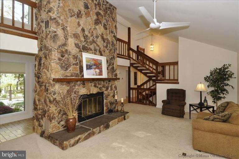 4810 Damascus Road Laytonsville, MD 20882 - Photo 1 of 30 Custom Contemporary on 2.7 acres in Horse Country