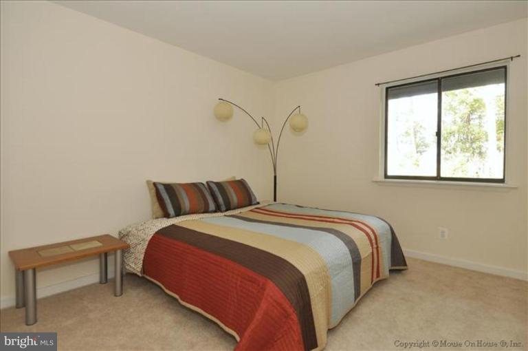 4810 Damascus Road Laytonsville, MD 20882 - Photo 23 of 30 Bedroom with vaulted ceiling