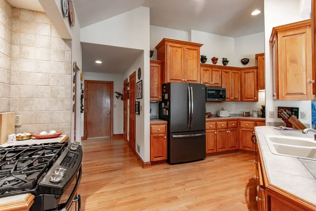 $739,000 | 827 East Lakeview Road, Hustisford, WI 53034