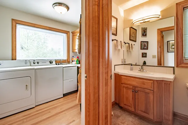 $739,000 | 827 East Lakeview Road, Hustisford, WI 53034