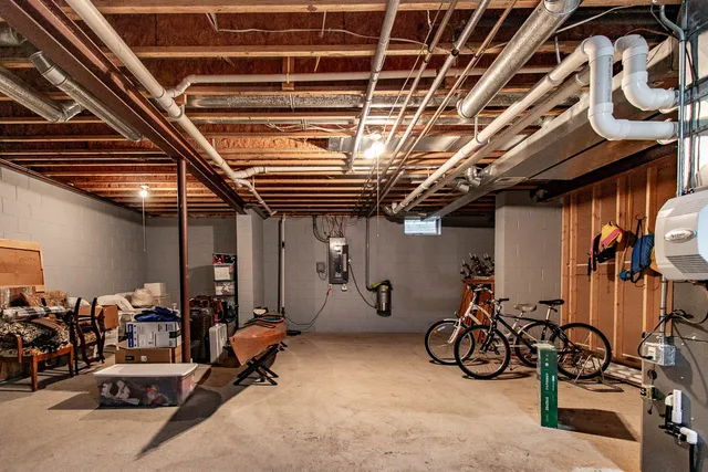 $739,000 | 827 East Lakeview Road, Hustisford, WI 53034