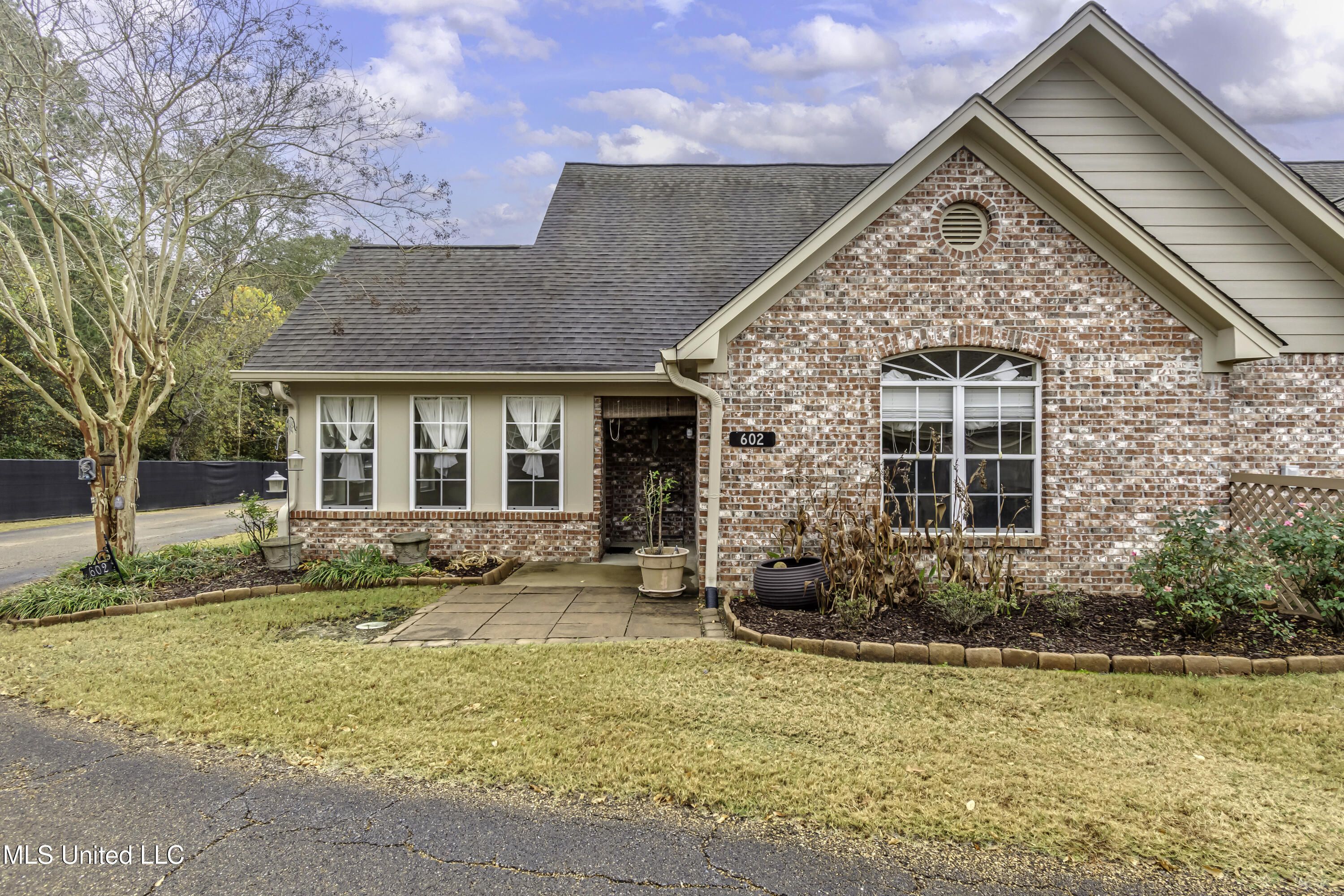 602 Charmant Place Ridgeland, MS 39157 - Photo 3 of 34 602 Charmont Place-