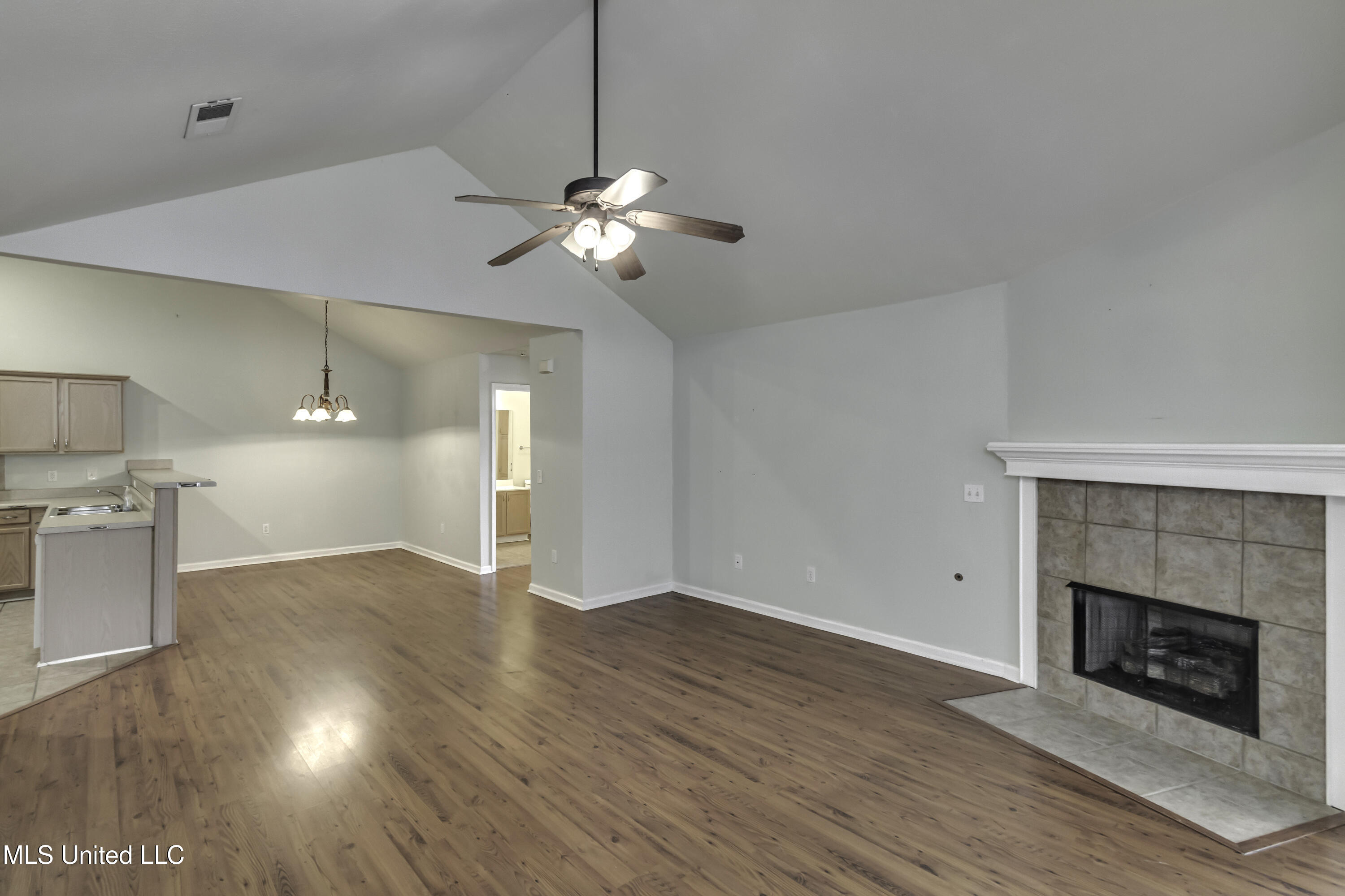 602 Charmant Place Ridgeland, MS 39157 - Photo 5 of 34 602 Charmont Place--18