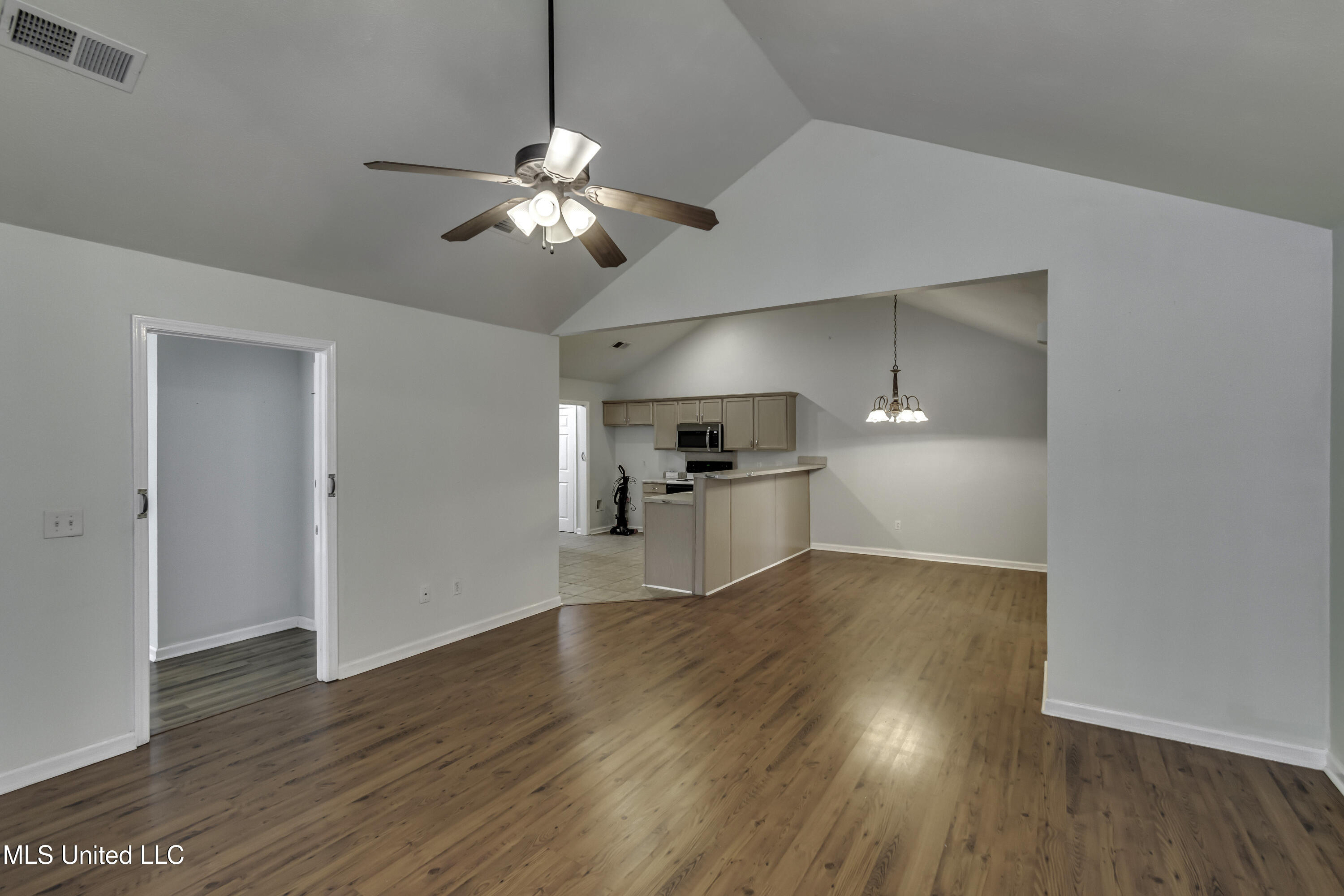 602 Charmant Place Ridgeland, MS 39157 - Photo 6 of 34 602 Charmont Place--15