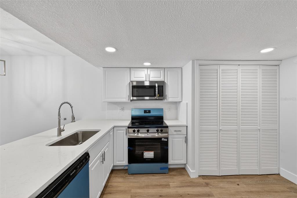 9824 Pocono Street Port Richey, FL 34668 - Photo 6 of 33