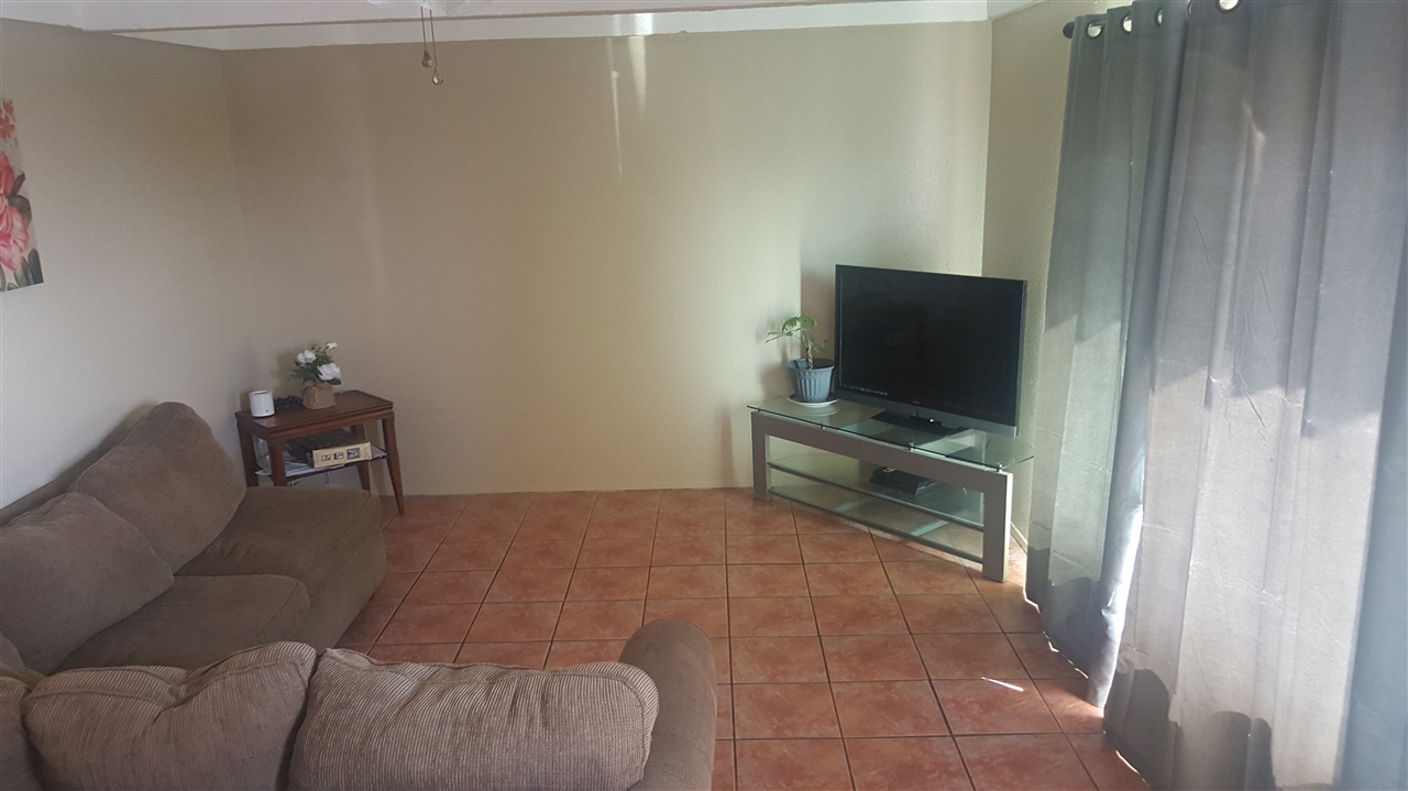 530 Raintree Drive Vista, CA 92084 - Photo 4 of 4 Gallery Image 4