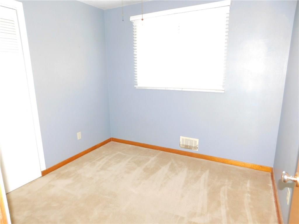 120 Thomas Road McMurray, PA 15317 - Photo 12 of 20 Third bedroom.