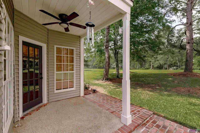 $299,900 | 6094 Beechgrove Lane, St. Francisville, LA 70775