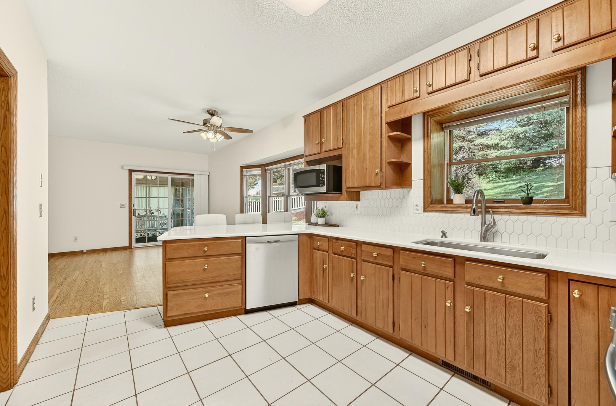 1915 Folwell Drive Southwest Rochester, MN 55902 - Photo 8 of 32