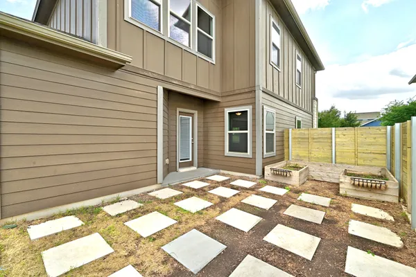$2,495 | 5508 Baythorne Drive, Austin, TX 78747