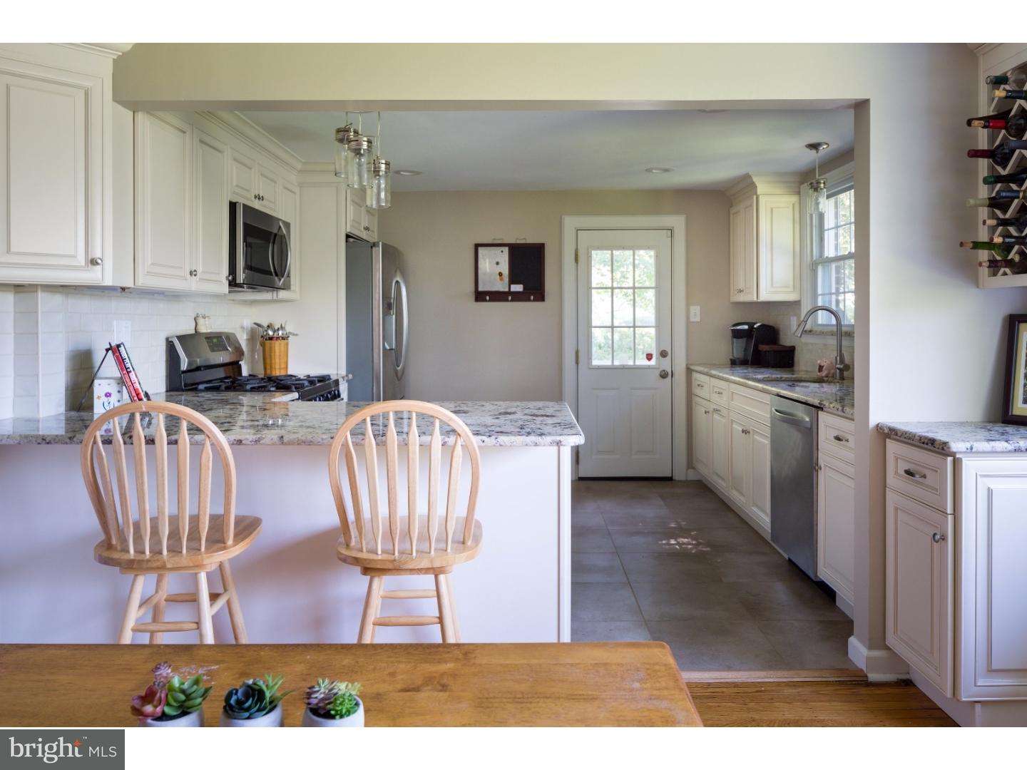 1062 Huntingdon Road Abington, PA 19001 - Photo 2 of 20 Gallery Image 2