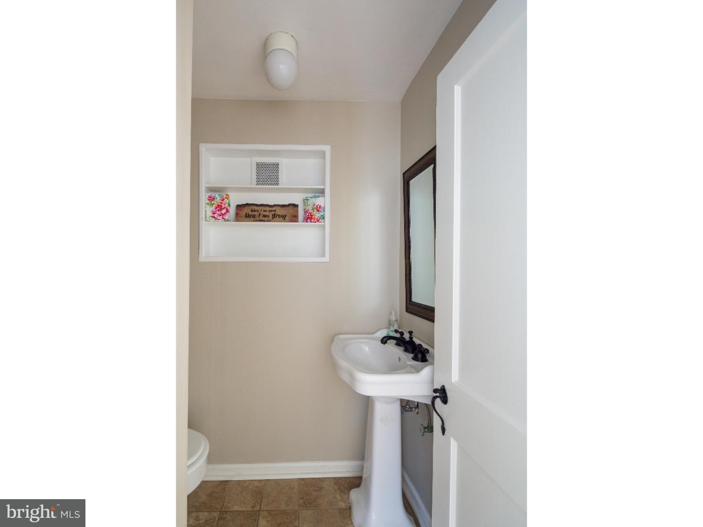 1062 Huntingdon Road Abington, PA 19001 - Photo 8 of 20 Gallery Image 8