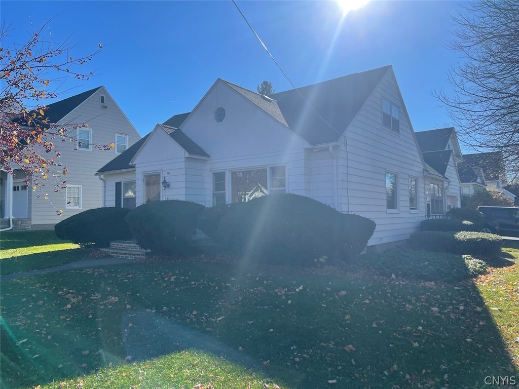 Facing the house from Willumae & Turtle