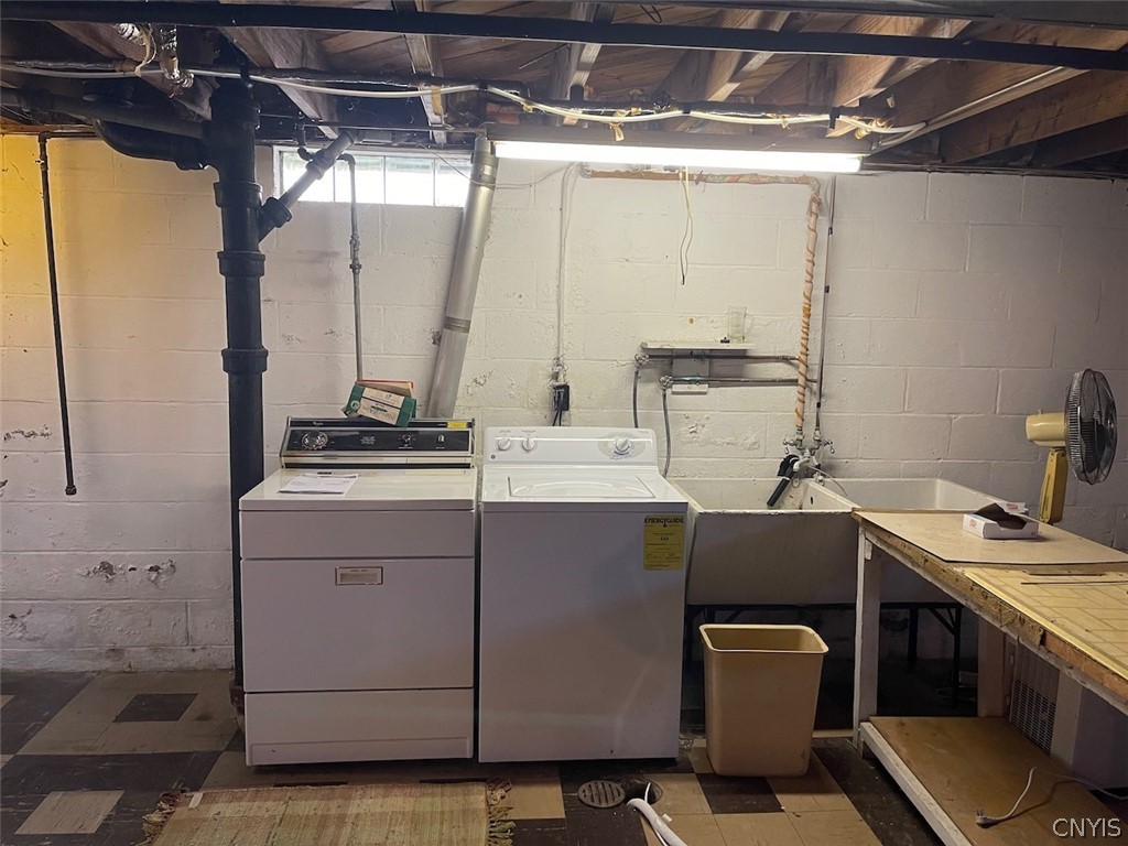 229 Willumae Drive Syracuse, NY 13208 - Photo 27 of 30 Laundry area