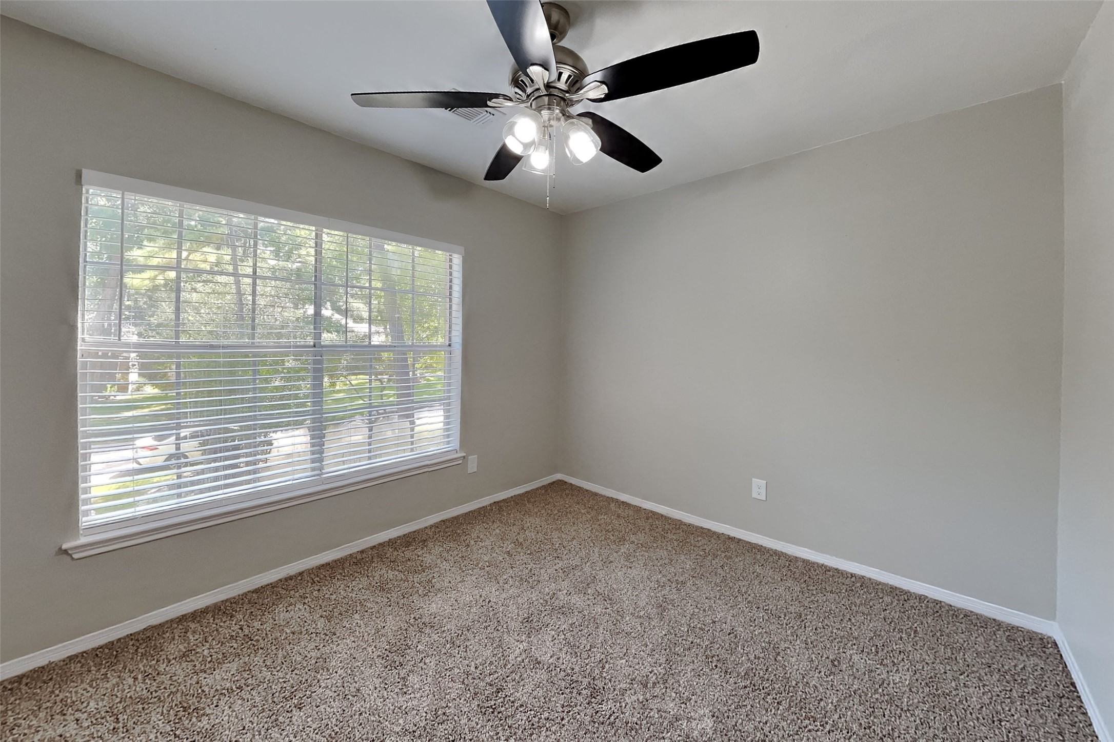 38 Still Corner Place Spring, TX 77381 - Photo 13 of 19
