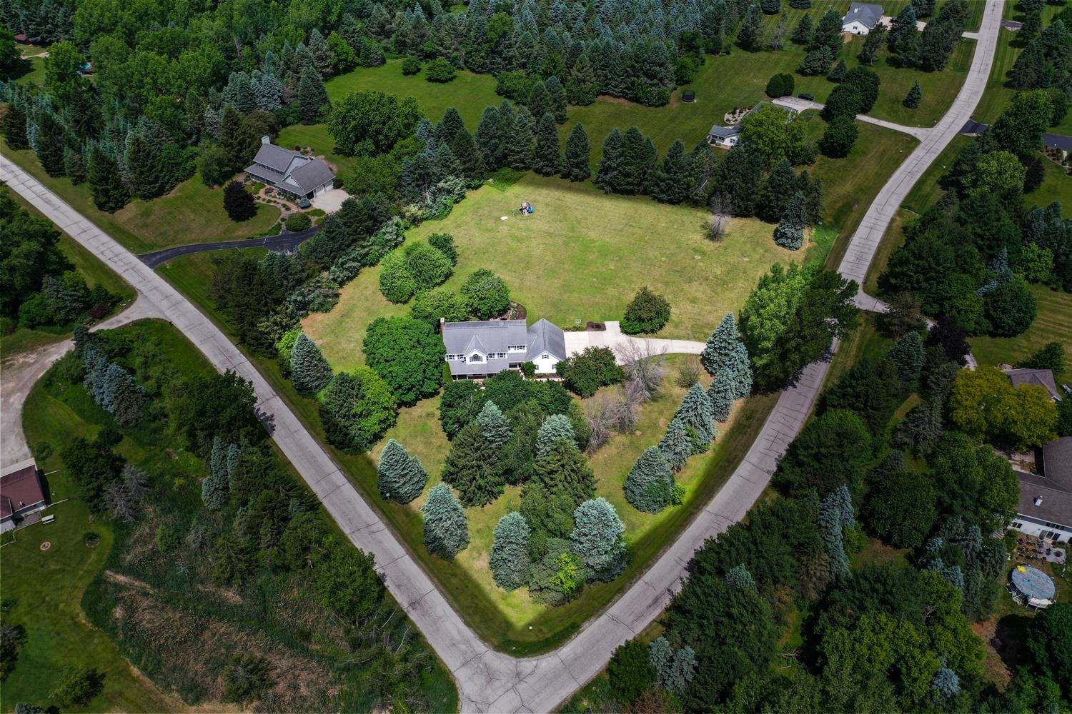 4720 Wedgestone Court Oneida, WI 54155 - Photo 4 of 70