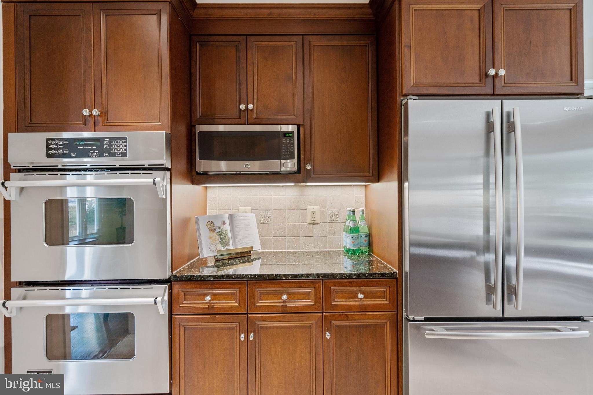 2401 Lakevale Drive Vienna, VA 22181 - Photo 12 of 61