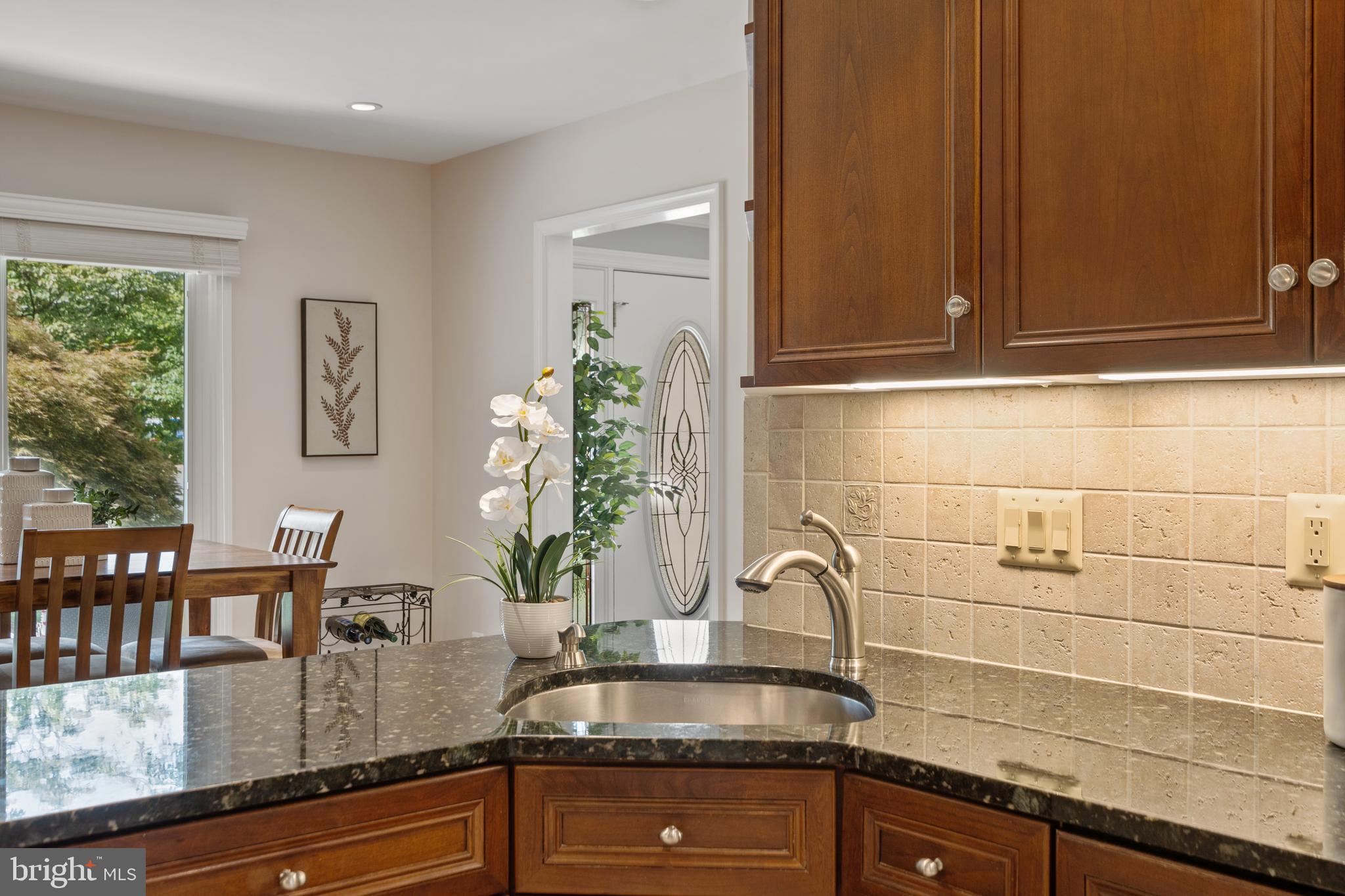 2401 Lakevale Drive Vienna, VA 22181 - Photo 14 of 61