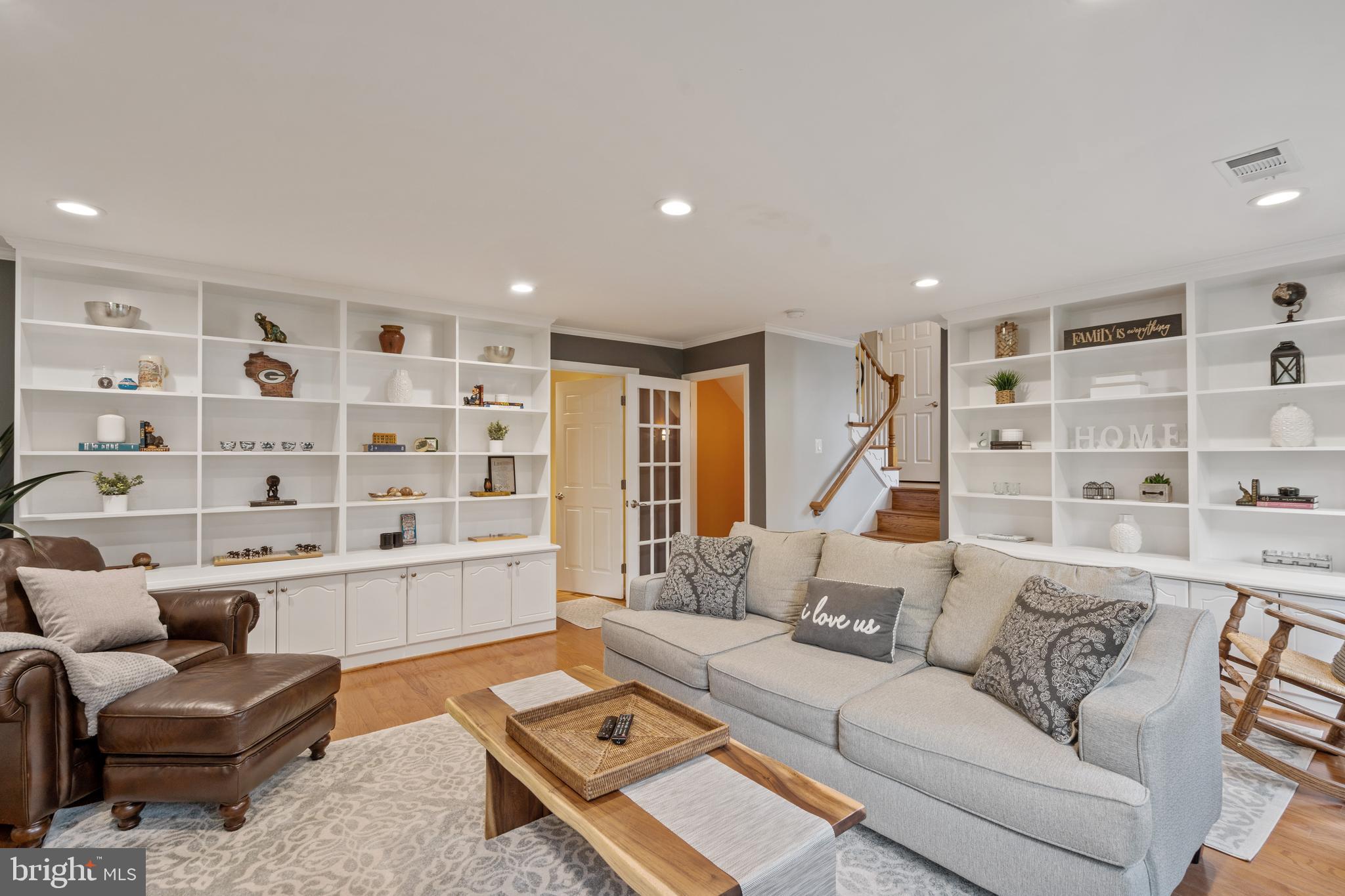 2401 Lakevale Drive Vienna, VA 22181 - Photo 22 of 61