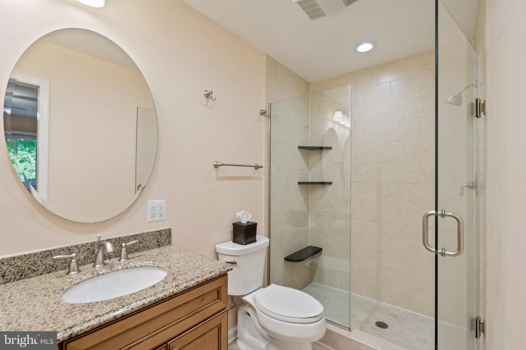 2401 Lakevale Drive Vienna, VA 22181 - Photo 33 of 61