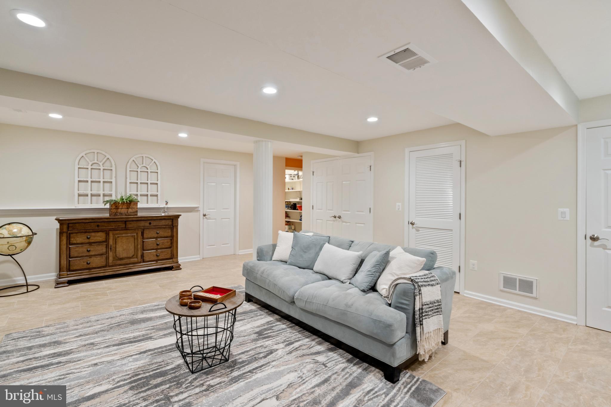 2401 Lakevale Drive Vienna, VA 22181 - Photo 37 of 61