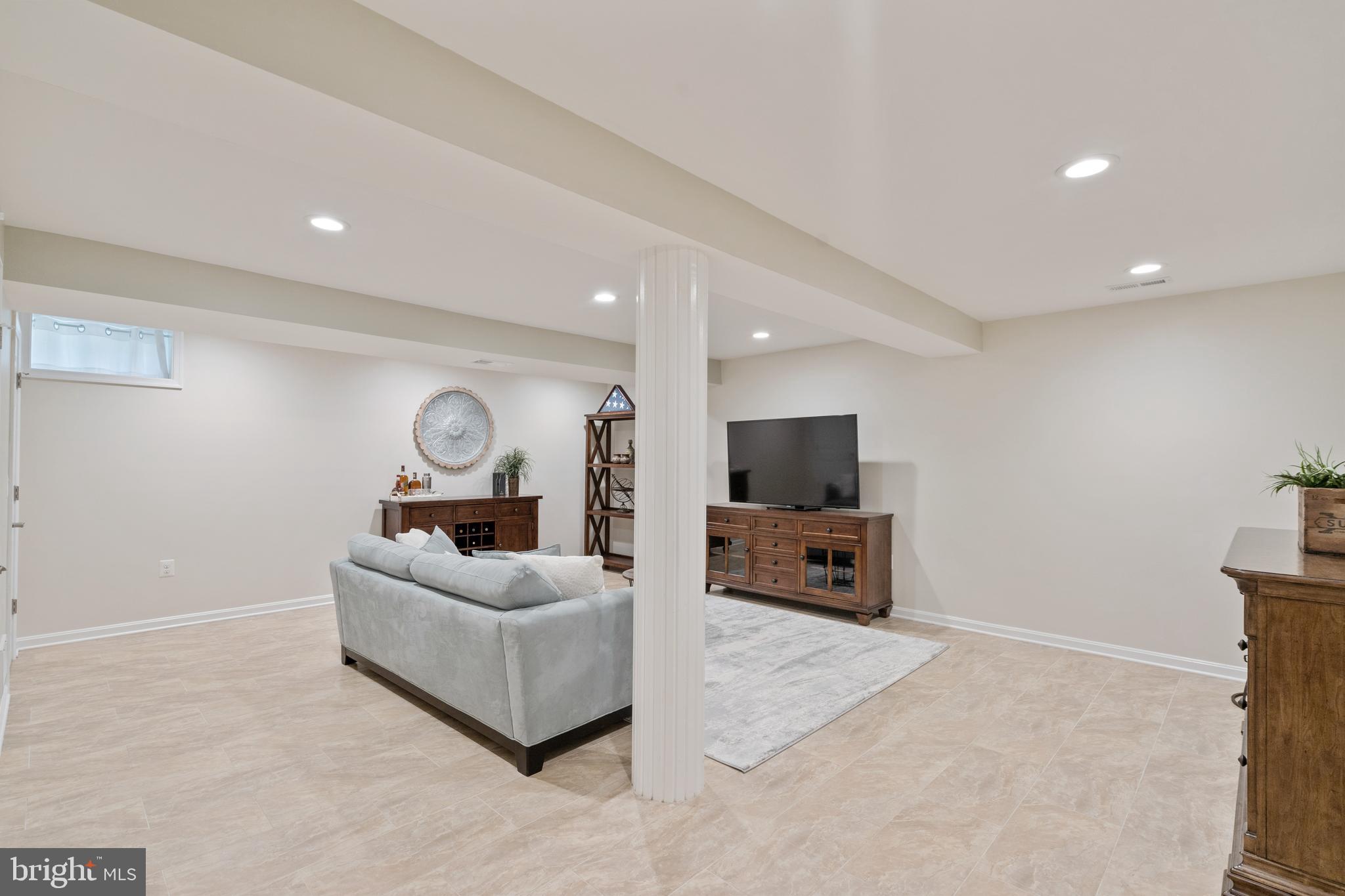 2401 Lakevale Drive Vienna, VA 22181 - Photo 38 of 61