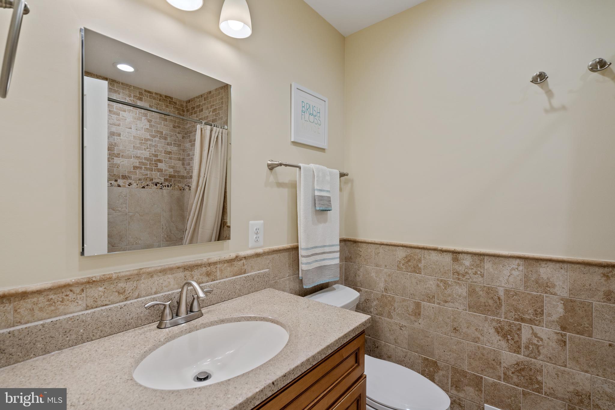 2401 Lakevale Drive Vienna, VA 22181 - Photo 44 of 61