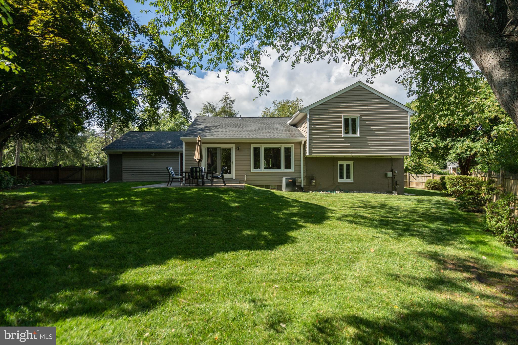 2401 Lakevale Drive Vienna, VA 22181 - Photo 50 of 61