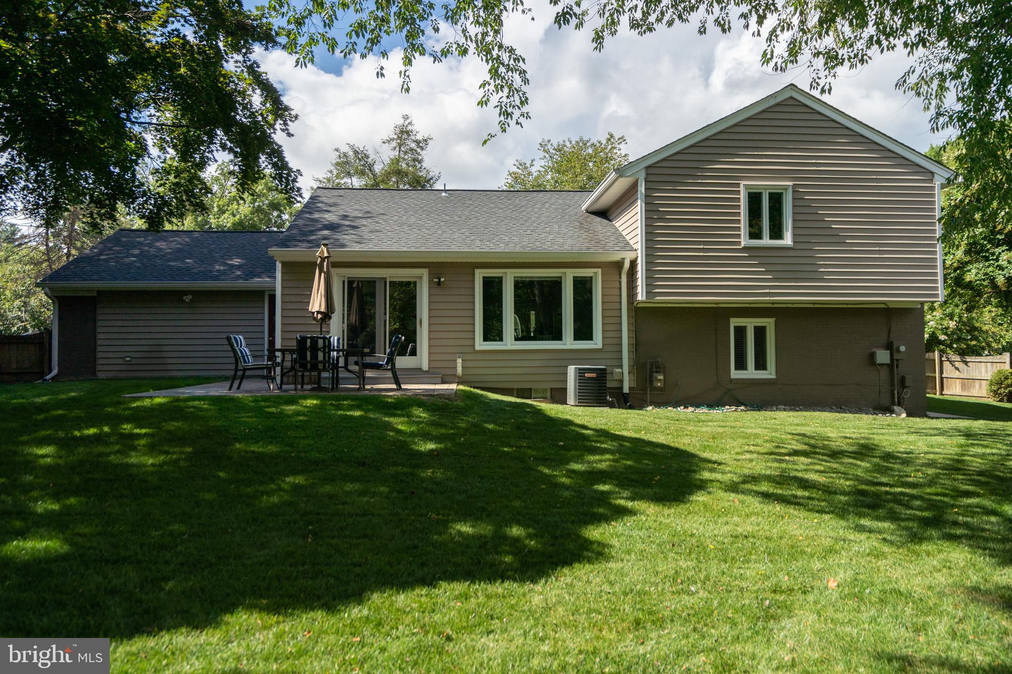 2401 Lakevale Drive Vienna, VA 22181 - Photo 51 of 61