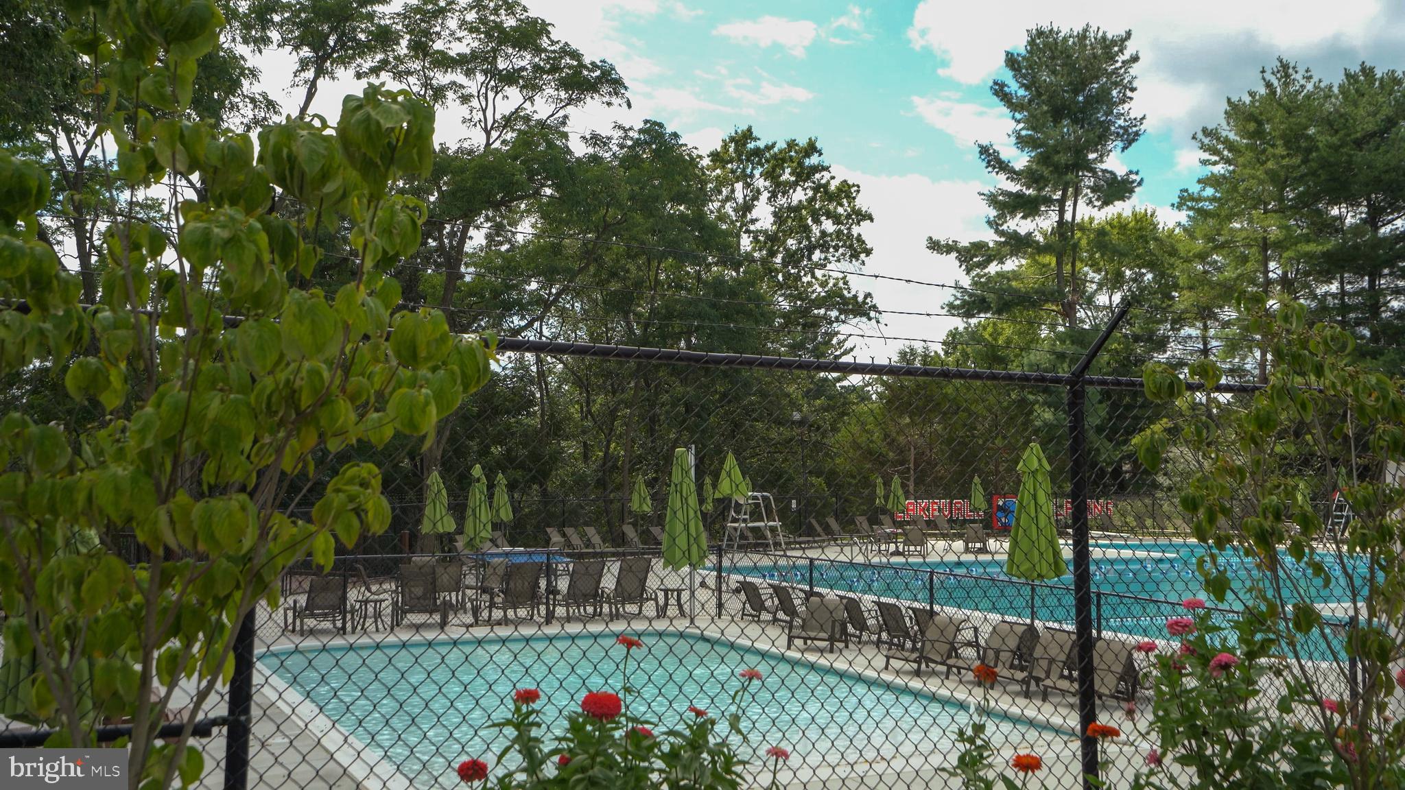 2401 Lakevale Drive Vienna, VA 22181 - Photo 60 of 61