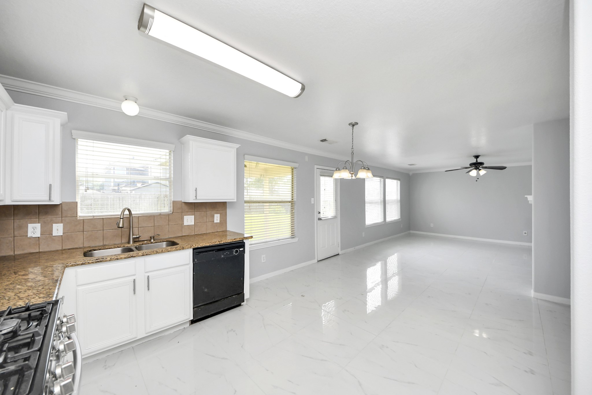 2406 Gwenfair Drive Spring, TX 77373 - Photo 18 of 44