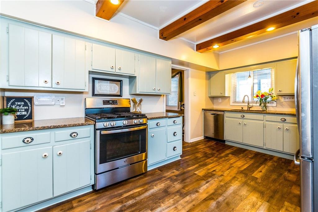 398 Moon Clinton Road Coraopolis, PA 15108 - Photo 6 of 25 Updated kitchen
