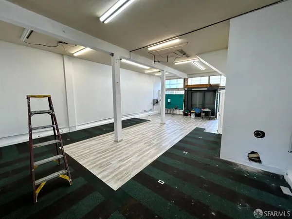 $2,500 | 1244 Geneva Avenue, San Francisco, CA 94112