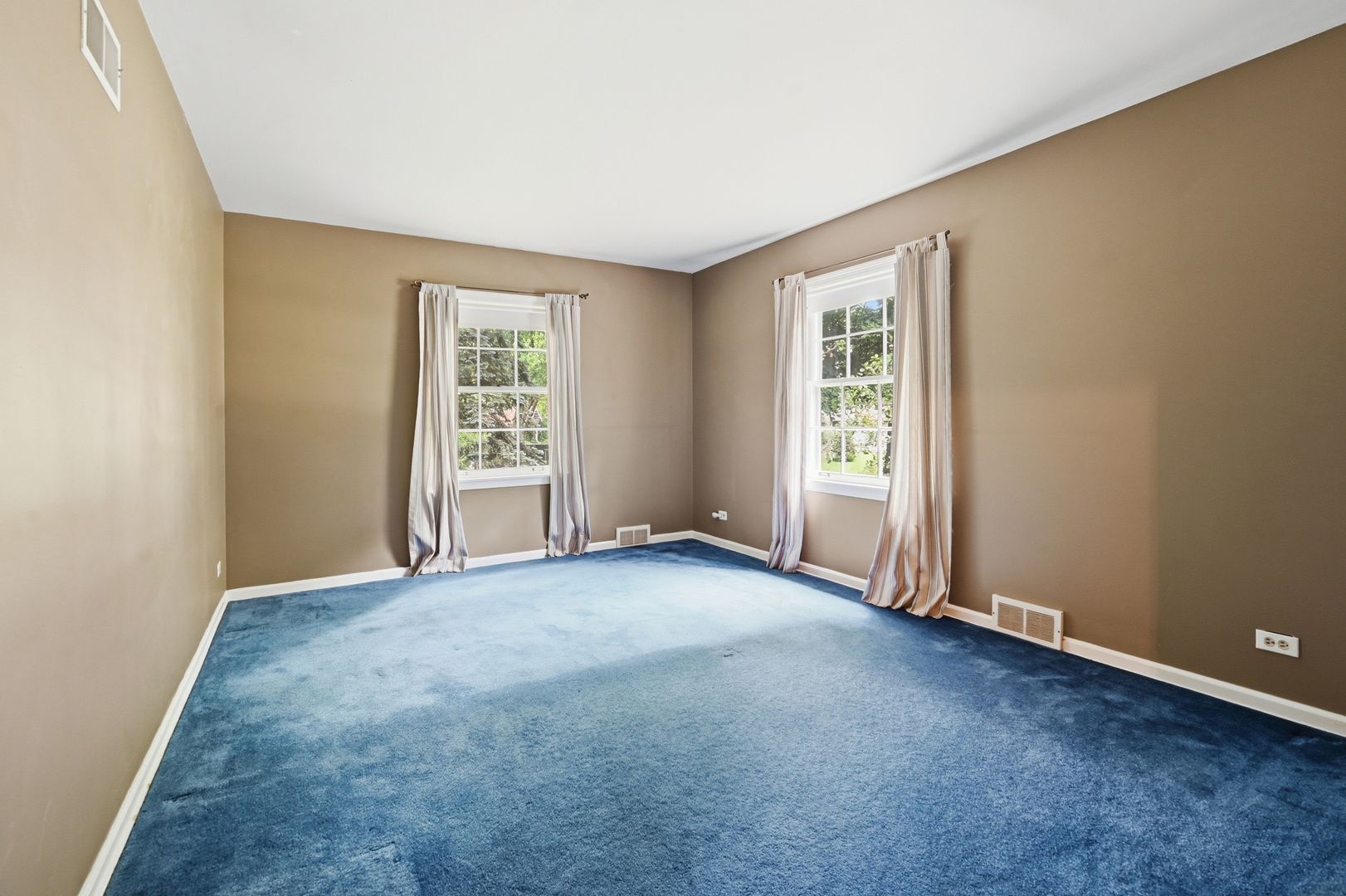 700 South Drive Burr Ridge, IL 60527 - Photo 16 of 28