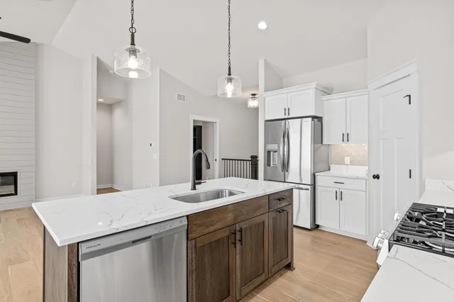 $639,900 | 1589 Spruce Street, Farmington, MN 55024