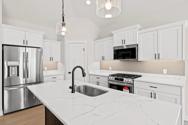 $639,900 | 1589 Spruce Street, Farmington, MN 55024