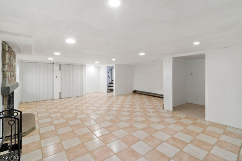 88 Stanhope Sparta Road Sparta, NJ 07871 - Photo 24 of 29 a view of an empty room