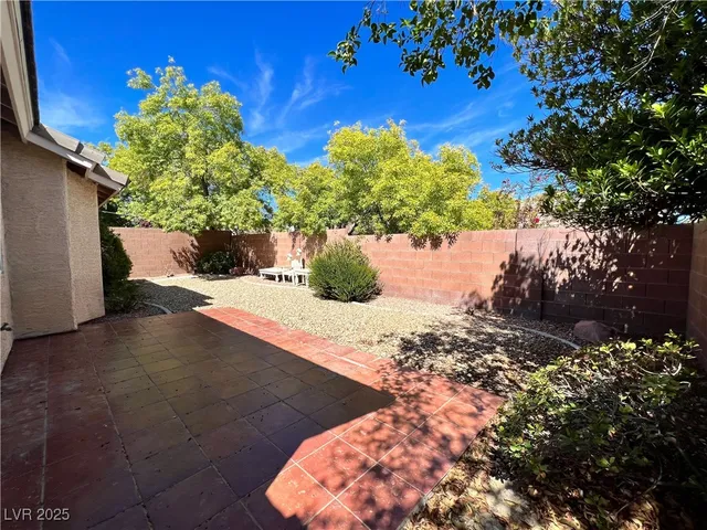 $1,950 | 9824 Double Rock Drive, Las Vegas, NV 89134